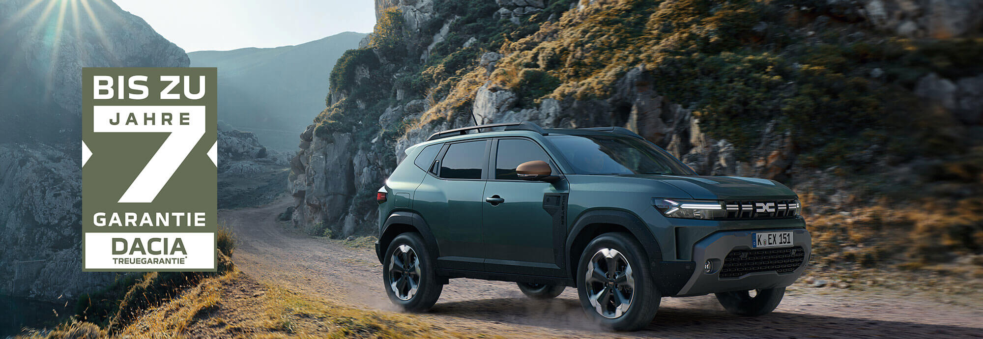 Dacia Duster in den Bergen.